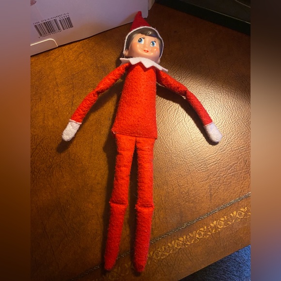 EUC in box Elf On The Shelf A Christmas Tradition storybook/Scout Elf-girl - Picture 12 of 15